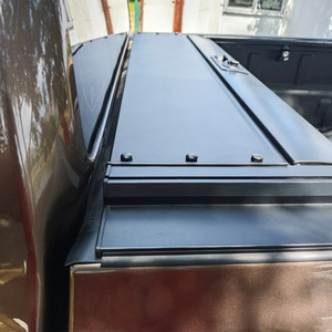 Cubierta de lona impermeable con cierre para camioneta todoterreno, tapa enrollable retráctil de aleación de aluminio para <span class=keywords><strong>RAM</strong></span> F150 de caja corta y Ranger - Product Image 4