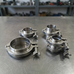 Abrazadera de Soporte para Tubería SS 304 L, Tipo de Montaje BSP, Perno Roscado en un Lado y Montaje con Bisagra en el Otro Lado, BSP de 1/2 Pulgada - Product Image 2