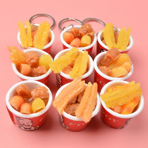 Porte-clés lumineux en plastique mignon en forme de frites de pommes de terre <span class=keywords><strong>KFC</strong></span>, modèle de jeu, <span class=keywords><strong>promotion</strong></span>, publicité, cadeau, jouet - Product Image 4