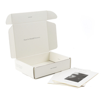 Boîtes d'expédition de vêtements chapeau personnalisé ondulé blanc avec carte de remerciement pour les petites entreprises vente en gros