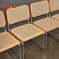 Salle à manger en bois d'usine Mobilier de maison moderne de haute qualité Chaise en rotin Siège rembourré Chaises de salle à manger en bois