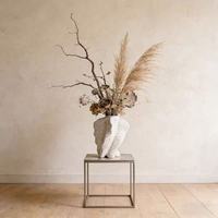 Vase de table en céramique nordique style Wabi-Sabi avec design artistique abstrait, forme irrégulière pour fleurs séchées, décoration intérieure