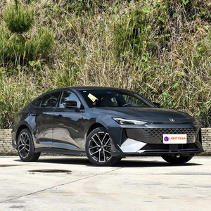 Changan UNI-<span class=keywords><strong>V</strong></span> : Berline Sportive de Luxe Avancée, Automobile Chinoise Moderne pour les Déplacements Professionnels, Conduite Premium et Marché Mondial - Product Image 4