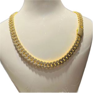 Collier cubain en moissanite, chaîne à maillons glacés, collier tendance et élégant pour homme, argent 925 plaqué or rose - Product Image 1