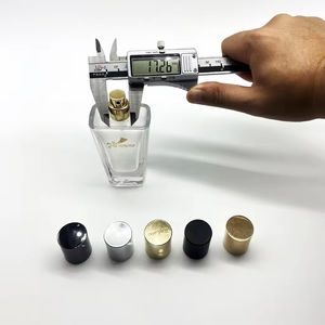 Vente Flash : Bouchon <span class=keywords><strong>de</strong></span> Flacon <span class=keywords><strong>de</strong></span> Parfum <span class=keywords><strong>de</strong></span> Luxe en Métal Zamac, Modèle Existant, pour Pulvérisateur Fea15mm - Product Image 2