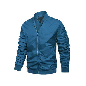 Chaqueta Bomber para Hombre de Alta Calidad, Diseñada para un Uso Duradero en Invierno, Ecológica y Transpirable, Ajuste Suave, Estilo Vintage Moderno - Product Image 2