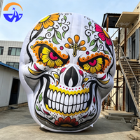 Grand toile de fond coloré en forme de crâne pour événements festifs et décoration de maison hantée avec souffleur – Mur géant gonflable de crâne en sucre pour Halloween
