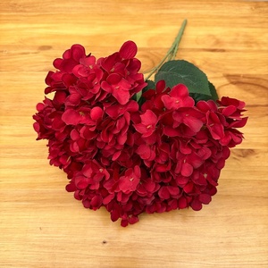 Fiori di Seta per Matrimoni all'Ingrosso, 5 Teste di Ortensia Artificiale Rossa, Rosa e Bianca per Decorazioni Nuziali - Product Image 3