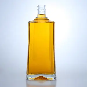 Nuevo producto 500ml 700ml 750ml Botella de vidrio de licor de tequila Super Flint con tapa de Guala