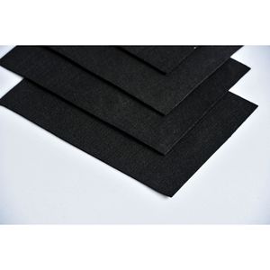 Láminas de Fibra de Carbón Activado 10x10cm Negras de Peso Medio, Material Industrial Antiolor y de Adsorción - Product Image 1