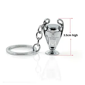 Porte-clés Trophée Football Strongman, Pendentif Coupe <span class=keywords><strong>de</strong></span> Football en Alliage, Pendentif <span class=keywords><strong>Ballon</strong></span> d'Or, Bijou Souvenir - Product Image 3