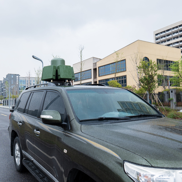 Vehicle Mounted Radar Drone Detection Defense System 5km Range Passive RF Monitoring Drone Identification Tracking Threat