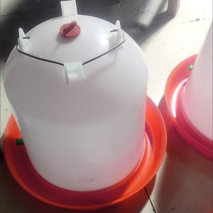 Bebederos Manuales de Plástico para Pollos de 1L-14L, <span class=keywords><strong>Bebedero</strong></span> de Agua para Aves de Corral, Gallinas y Pollitos - Product Image 1
