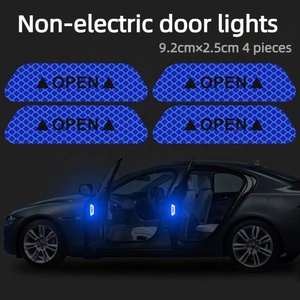 4PCS Adesivos Refletivos de Aviso para Portas de Carro, Visibilidade Noturna, Faixa Protetora Anticolisão, Adesivos de Segurança Automotiva - Product Image 1