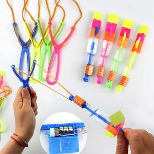 Jouets lumineux LED, petite flèche volante, catapulte, fusée volante pour enfants, vente en gros, vente chaude en provenance d'usine - Product Image 5