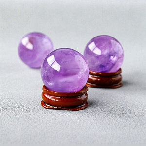 ขายส่งจากโรงงาน ลูกบอลคริสตัลธรรมชาติขัดเงาขนาด 3 ซม. สีม่วง เหลือง ชมพู ขาว ของตกแต่งบ้าน ของขวัญขึ้นบ้านใหม่ - Product Image 1