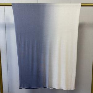 أحدث صيحات الصيف بلونين وشاح رأس بلون متدرج وشاح إسلامي ناعم ومريح حجاب جيرسيه مطاطي شهير - Product Image 2