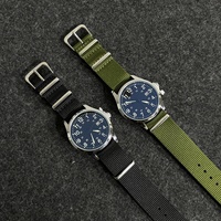 Nouvelle montre sportive en nylon vert à quartz pour homme, montre à quartz avec calendrier, étanche, vente en gros