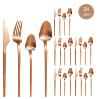 Design de mode 24 pièces cuillère fourchette et couteau polissage mat en acier inoxydable ensemble complet de couverts de table dans une boîte cadeau