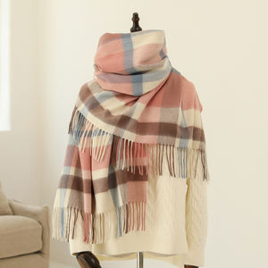Syal wol kualitas tinggi baru syal Pashmina rumbai pola kotak-kotak merah natal syal wol panjang hangat untuk wanita - Product Image 1