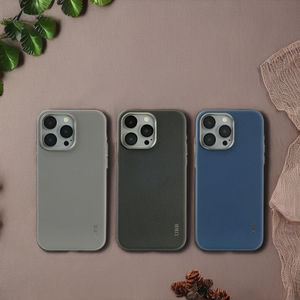 Coque de téléphone magnétique en TPU de couleur unie avec boutons en métal Coque de téléphone portable de luxe simple et fine pour iPhone 16 15 Pro Max 14 - Product Image 1