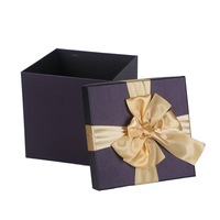 Boîtes cadeaux rigides en carton recyclable personnalisées, en promotion, avec gaufrage et pelliculage mat