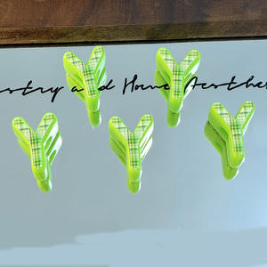 ลูกปัดอะคริลิคสีชมพูลา<span class=keywords><strong>ย</strong></span>ตารางขนาดใหญ่สำหรับพวงกุญแจ งานฝีมือ ลูกปัดตัวอักษรพยัญแบบกำหนดเอง - Product Image 4