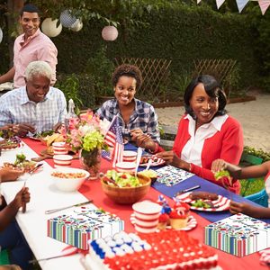 50 serviettes en papier jetables à 2 plis, motif floral patriotique <span class=keywords><strong>du</strong></span> <span class=keywords><strong>4</strong></span> juillet, texte Liberté, 65x65 pouces, pour <span class=keywords><strong>la</strong></span> décoration <span class=keywords><strong>de</strong></span> fête - Product Image 6