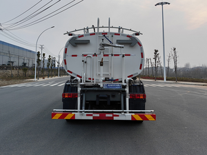Camion pulvérisateur d'eau électrique pur, véhicule sanitaire à énergie nouvelle et zéro émission pour le nettoyage municipal - Product Image 2