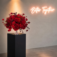 Centre de table de luxe en soie rouge avec boule de fleurs, vase et bougeoir pour mariage et fête, arrangement floral artificiel