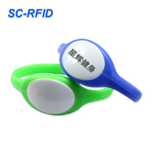 Bracelet en silicone RFID 125kHz NFC Bracelet de paiement sans espèces à puce 1K pour parc d'attractions - Product Image 3