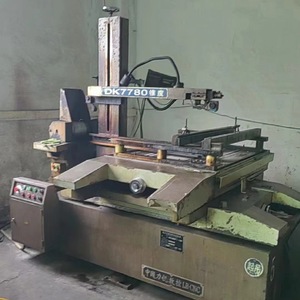 Machine de découpe à fil EDM Lai Jin LJB CCC 00 pour finition miroir, découpe de cuivre et usinage de trous fins - Product Image 3