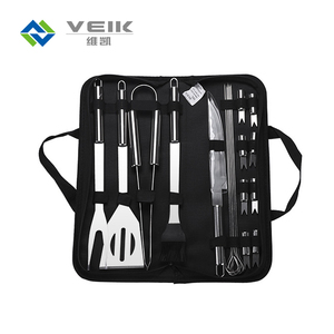 Set di utensili per <span class=keywords><strong>barbecue</strong></span> <span class=keywords><strong>in</strong></span> acciaio inossidabile di alta qualità con manico <span class=keywords><strong>in</strong></span> TPR spatole di resistenza al calore con Logo personalizzato per <span class=keywords><strong>barbecue</strong></span> da <span class=keywords><strong>campeggio</strong></span> all'aperto - Product Image 2