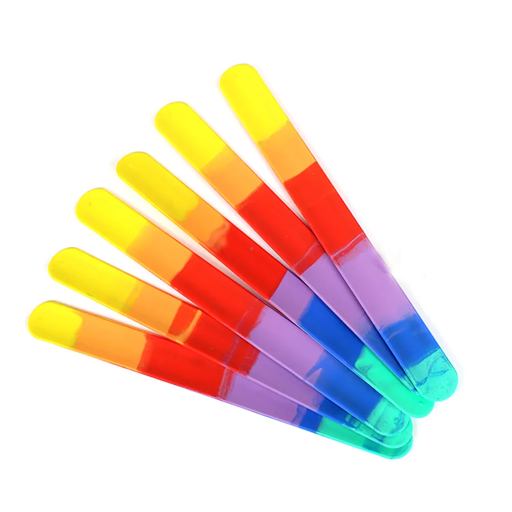 Pulsera de goma colorida con diseño personalizado para niños, brazalete de silicona pastel reutilizable, color blanco