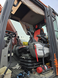Excavadora Doosan DX140 de bajo kilometraje, usada, de 14 toneladas, tipo de ruedas pesadas, maquinaria de excavación de segunda mano, con certificación EMC. - Product Image 5