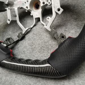 CCExcellent Maßgefertigtes Carbon-Lenkrad mit Flachem Boden für Toyota Tundra 2007-2013 Perforiertes Leder Auto-Zubehör - Product Image 5