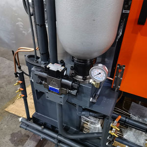 用于制作拉链拉头门把手的锌合金热室压铸机 - Product Image 6