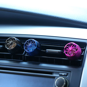 <span class=keywords><strong>Moins</strong></span> cher désodorisant aromatique désodorisant <span class=keywords><strong>parfum</strong></span> désodorisant d'air de clip de voiture - Product Image 3