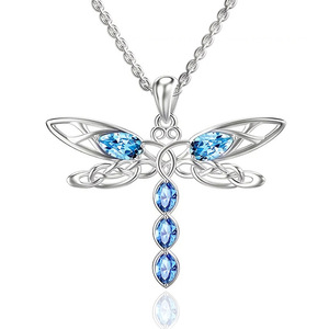 Ciondolo a forma di libellula in oro bianco con cristallo blu taglio marquise, charm a forma di insetto per donna, regalo romantico, gioiello. - Product Image 1