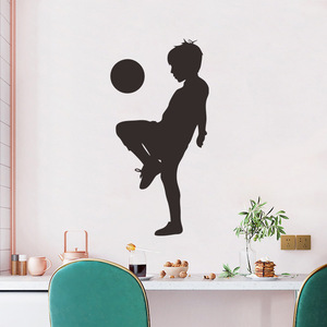 Autocollants muraux en silhouette de garçon de football noir et blanc, décoration de chambre d'enfant, papier peint auto-adhésif - Product Image 4