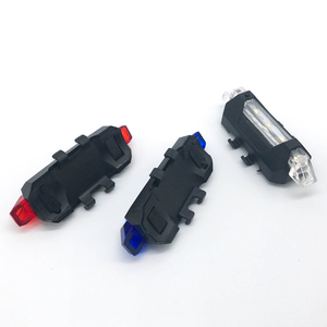 Vente flash : <span class=keywords><strong>Feu</strong></span> arrière de vélo portable rechargeable, accessoires de vélo, <span class=keywords><strong>feu</strong></span> arrière <span class=keywords><strong>clignotant</strong></span> LED <span class=keywords><strong>pour</strong></span> vélo - Product Image 3
