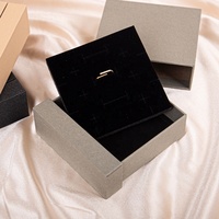 Vente en gros de sacs en velours Bague personnalisée avec logo doré Boîte d'emballage à tiroir pour bijoux cadeau
