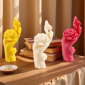 Molde de Silicona para Velas Aromáticas con Diseño de Mariposa TangChu Posada en un Dedo - Product Image 3