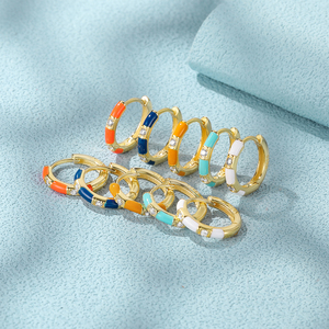 Pendientes CANNER, Aros Colgantes de Bambú Personalizados, Flor Colorida, Pequeños y Delicados, Hechos a Mano en 2023, con Esmalte Azul Tiffany - Product Image 2