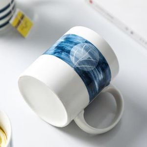 Mug en céramique de porcelaine de qualité supérieure, design japonais, forme vague bleue, bleu marine, certifié BSCI, compatible micro-ondes, cadeaux d'affaires, directement de l'usine - Product Image 5
