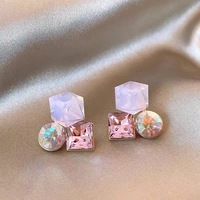 Pendientes de mujer de cubo de moda 2024, pendientes de tuerca de cristal elegantes para niñas, joyería de individualización