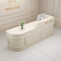 Bureau d'accueil classique français en crème sur mesure avec plateau en bois bicolore pour salon de beauté, hall d'hôtel
