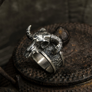 Bague vintage en forme de crâne de chèvre noir pour homme, style démon sombre, bijou zodiacal animal, accessoire cadeau - Product Image 2