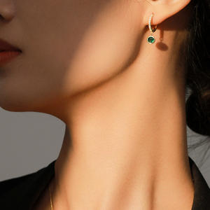 Juego de Joyería Fina Clásica, Plata de Ley 925 con Baño de Rodio, Circonita Cúbica de Corte Redondo, Aretes, Anillo y Collar, Regalo de Boda para Mujer - Product Image 6