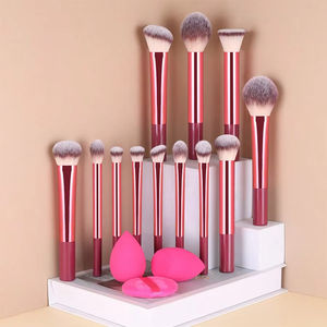 YRX Juego de Brochas de Maquillaje de Pelo Sintético Profesional con Logotipo Personalizado al por Mayor, 12 Piezas, Empaque Personalizable para Sombra de Ojos y Rostro - Product Image 5